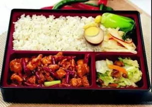 西亚光山城市广场美食尚 汇聚全国地方特色小吃